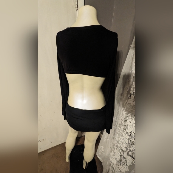 Black long sleeve crop top strapy Urban outfitters sexy club yoga swoop neck - Picture 6 of 8